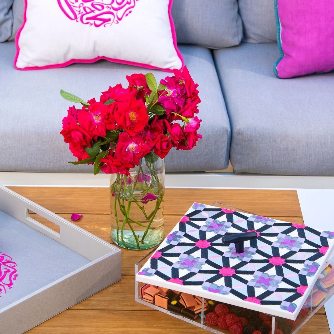 Pink Oriental Acrylic Box with black handle - Image 2