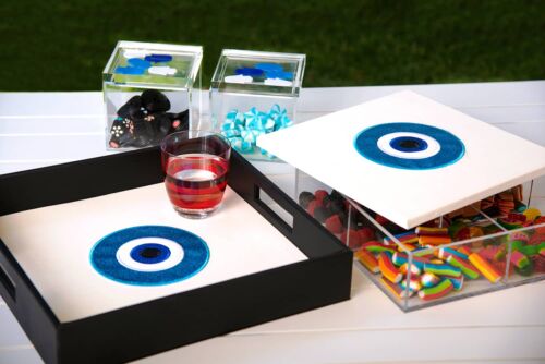 the eye box and tray