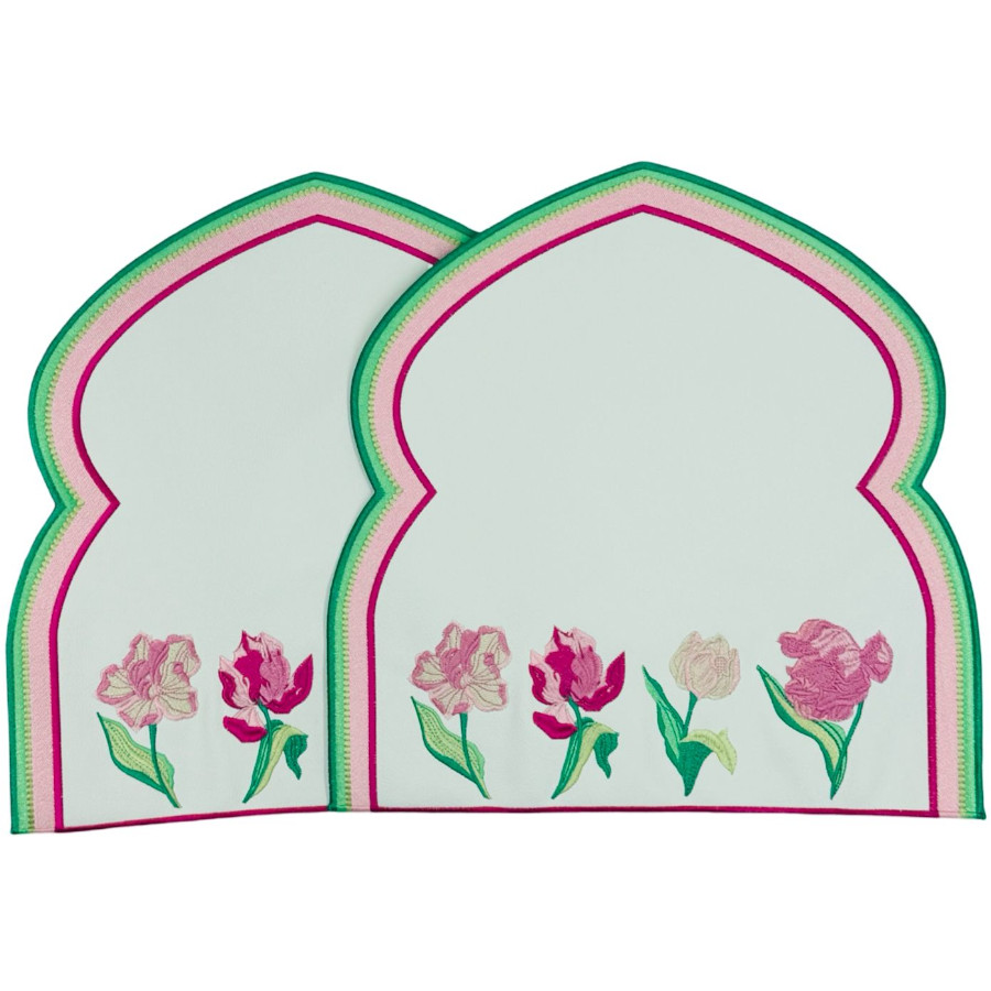 Embroidered bloom placemats